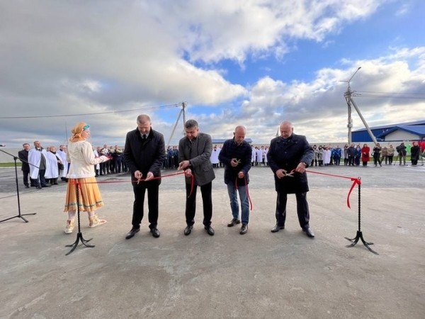 Крупный молочно-товарный комплекс построили в Каменецком районе Крупный молочно-товарный комплекс построили в Каменецком районе