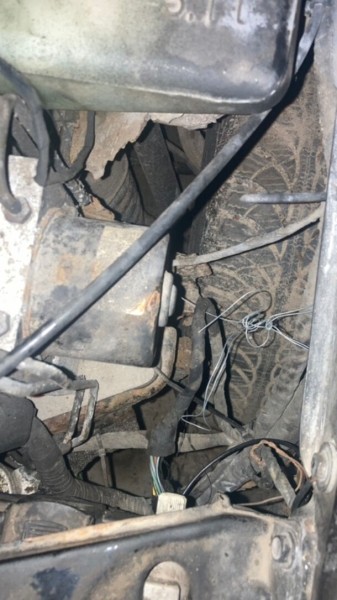 Житель Ивацевичей купил Mercedes-Benz за $2 000, а машина оказалась «трупом» Житель Ивацевичей купил Mercedes-Benz за $2 000, а машина оказалась «трупом»