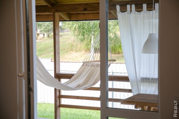 Cтроитель из Беларуси показал свой бюджетный дом: даже с мебелью он стоит 540 долларов за «квадрат» Cтроитель из Беларуси показал свой бюджетный дом: даже с мебелью он стоит 540 долларов за «квадрат»