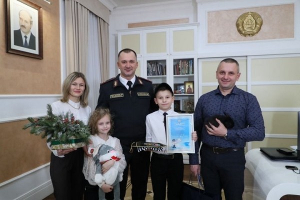 Шестиклассник из Пружанского района спас бабушку и стал победителем акции МВД «Письмо министру» Шестиклассник из Пружанского района спас бабушку и стал победителем акции МВД «Письмо министру»