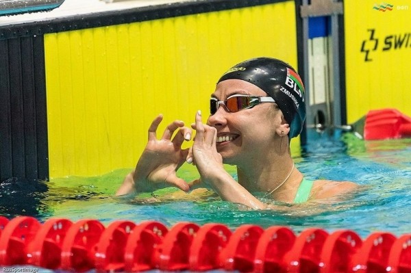 Брестчанка Анастасия Шкурдай взяла два золота на международных соревнованиях по плаванию