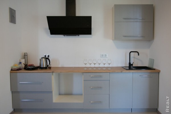 Cтроитель из Беларуси показал свой бюджетный дом: даже с мебелью он стоит 540 долларов за «квадрат» Cтроитель из Беларуси показал свой бюджетный дом: даже с мебелью он стоит 540 долларов за «квадрат»