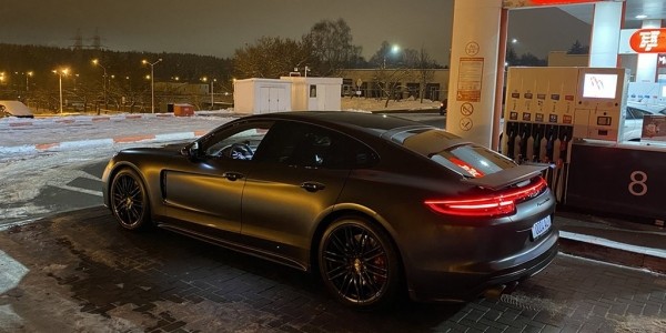 Как думаете, сколько стоит этот Porsche Panamera Turbo 2018 года выпуска? Как думаете, сколько стоит этот Porsche Panamera Turbo 2018 года выпуска?