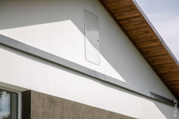 Cтроитель из Беларуси показал свой бюджетный дом: даже с мебелью он стоит 540 долларов за «квадрат» Cтроитель из Беларуси показал свой бюджетный дом: даже с мебелью он стоит 540 долларов за «квадрат»