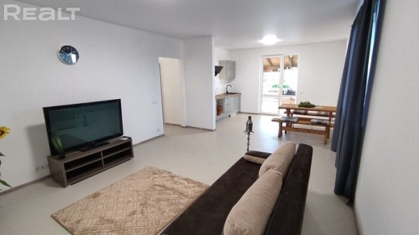 Cтроитель из Беларуси показал свой бюджетный дом: даже с мебелью он стоит 540 долларов за «квадрат» Cтроитель из Беларуси показал свой бюджетный дом: даже с мебелью он стоит 540 долларов за «квадрат»