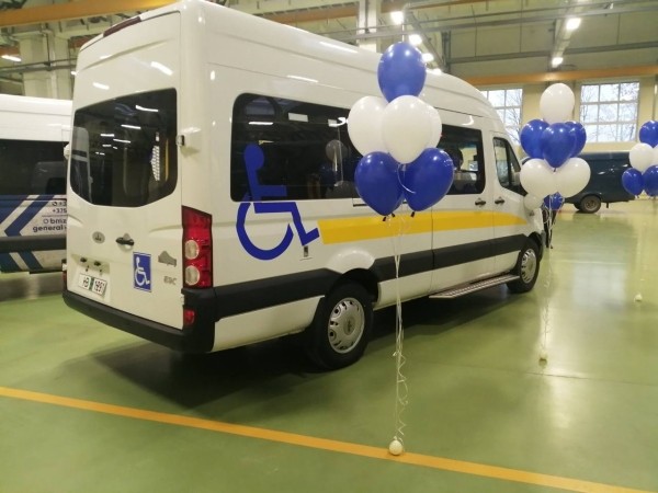 На ОАО «Брестмаш» состоялась торжественная передача автомобиля для перевозки инвалидов На ОАО «Брестмаш» состоялась торжественная передача автомобиля для перевозки инвалидов
