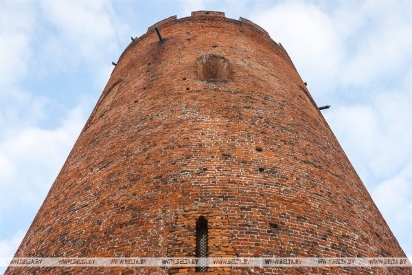 Каменецкая вежа - уникальный памятник архитектуры XIII века