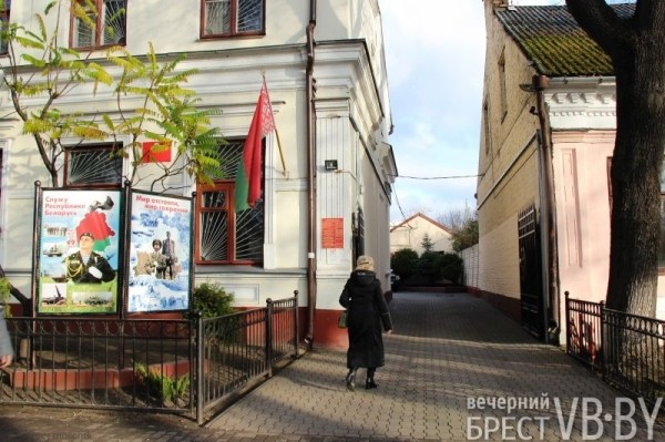 В Бресте продолжается сверка учетных данных военнообязанных с данными военных комиссариатов В Бресте продолжается сверка учетных данных военнообязанных с данными военных комиссариатов