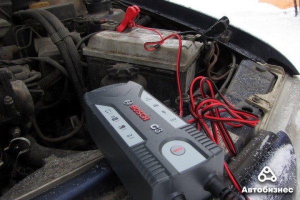 Села батарейка… Как «прикурить», завести с толкача и как вообще до этого не доводить