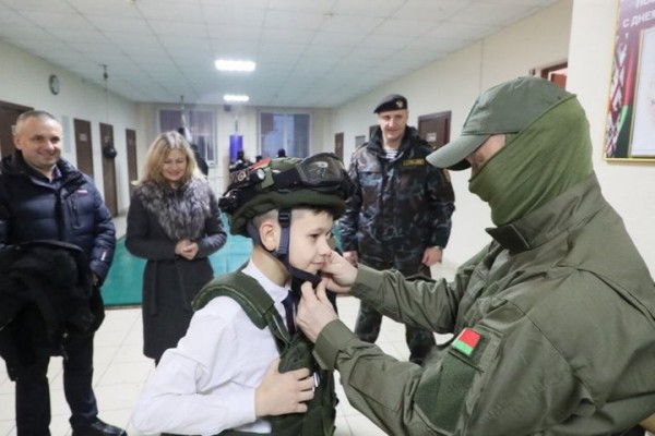Шестиклассник из Пружанского района спас бабушку и стал победителем акции МВД «Письмо министру» Шестиклассник из Пружанского района спас бабушку и стал победителем акции МВД «Письмо министру»