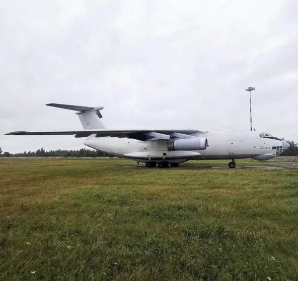 Два самолета Ил-76 ушли с молотка в Беларуси Два самолета Ил-76 ушли с молотка в Беларуси