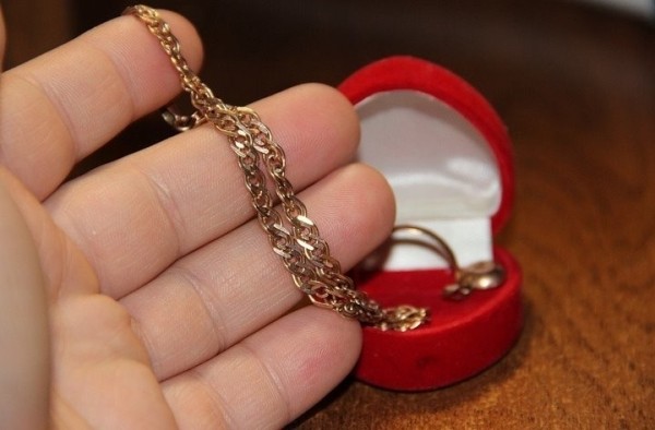 Цены на скупаемые у физлиц драгметаллы вырастут с 9 января