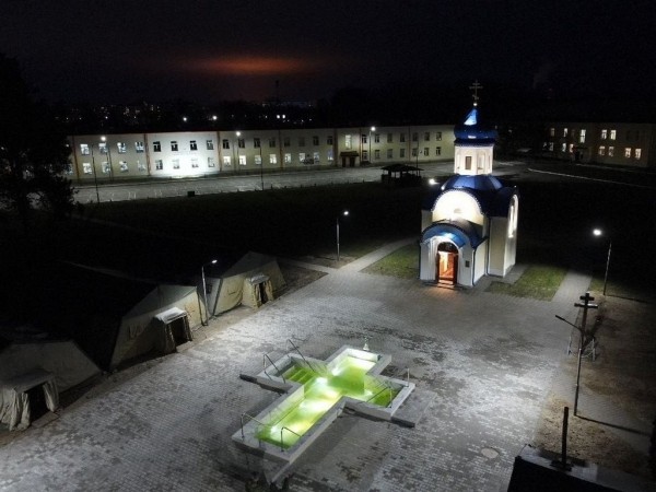 Намоленное место. Сотни людей едут к роднику у Западного Буга, чтобы окунуться в купель