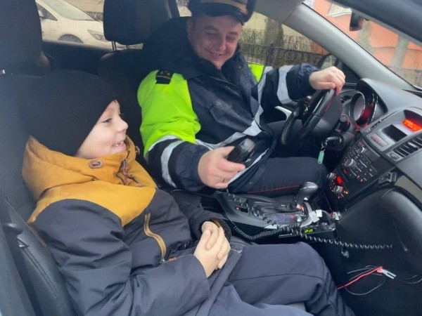 День исполнения мечты. 7-летний мальчик из Бреста на один день стал сотрудником ГАИ