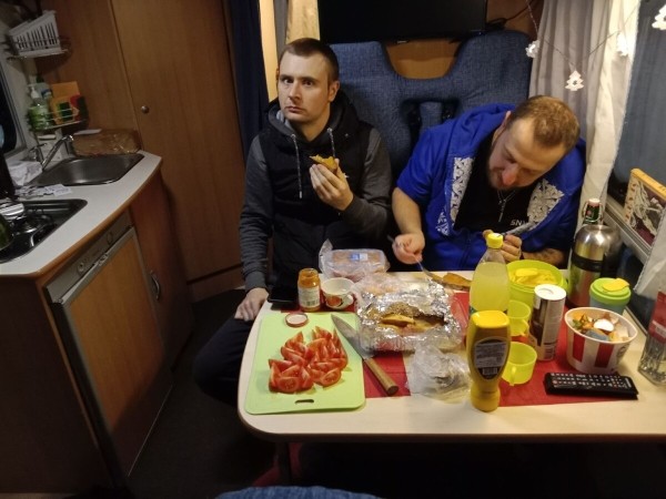 «На всю дорогу — 400 литров топлива». Белорус проехал на кемпере по России и рассказал о впечатлениях «На всю дорогу — 400 литров топлива». Белорус проехал на кемпере по России и рассказал о впечатлениях