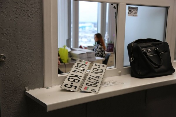 Перекупы-нелегалы выживут, а мелкие автохаусы и ИП — нет? Как участники авторынка оценивают новые правила торговли «бэушкой»