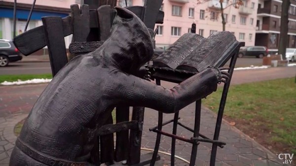 Ведьма Солоха, чёрт и Фома из «Вия». Где в Бресте можно встретить самых ярких гоголевских персонажей? Ведьма Солоха, чёрт и Фома из «Вия». Где в Бресте можно встретить самых ярких гоголевских персонажей?