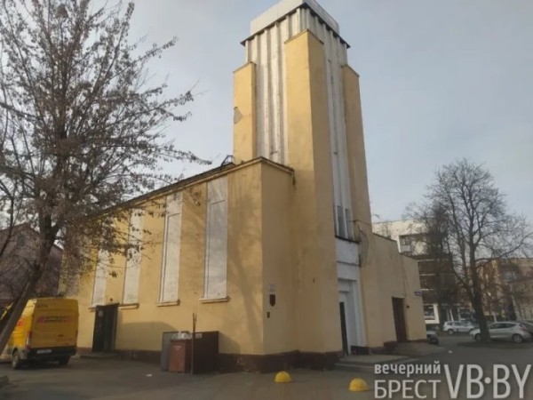 Кирху – под офисы? Что будет дальше с двумя историческими зданиями в центре Бреста? Кирху – под офисы? Что будет дальше с двумя историческими зданиями в центре Бреста?