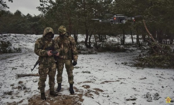 Брестские десантники принимают участие в ротном тактическом учении Брестские десантники принимают участие в ротном тактическом учении