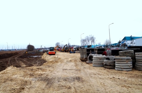 Новую парковку строят вдоль ул. Катин Бор в Бресте