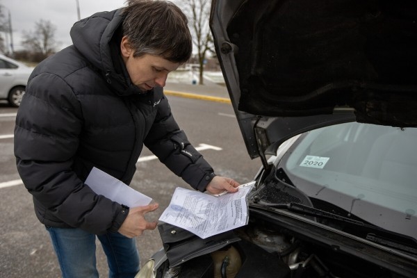 Белорус хотел поставить автомобиль на учет, но в ГАИ его ждал неприятный сюрприз. «Машиной пользоваться не могу, сбыть ее – тоже» Белорус хотел поставить автомобиль на учет, но в ГАИ его ждал неприятный сюрприз. «Машиной пользоваться не могу, сбыть ее – тоже»