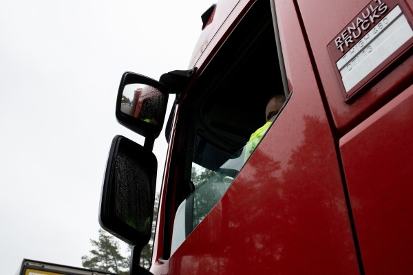 «Раньше возил из Польши моторное масло и запчасти, а теперь что?». Как белорусы отреагировали на закрытие польской границы