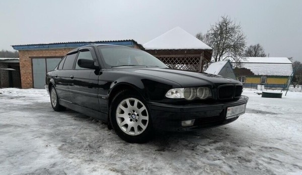 «Едва успел поставить на учёт, как BMW сгорел». Белорус убеждён, что ему продали неисправное авто, и требует у продавца деньги «Едва успел поставить на учёт, как BMW сгорел». Белорус убеждён, что ему продали неисправное авто, и требует у продавца деньги