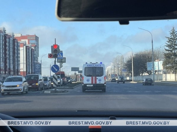 В Бресте ГАИ провела прогон «скорой» В Бресте ГАИ провела прогон «скорой»