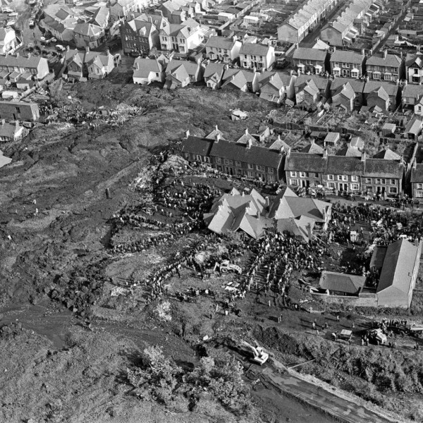 Эта трагедия унесла жизни 116 школьников. Никто так и не был наказан