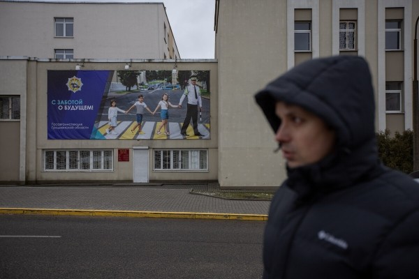 Белорус хотел поставить автомобиль на учет, но в ГАИ его ждал неприятный сюрприз. «Машиной пользоваться не могу, сбыть ее – тоже» Белорус хотел поставить автомобиль на учет, но в ГАИ его ждал неприятный сюрприз. «Машиной пользоваться не могу, сбыть ее – тоже»