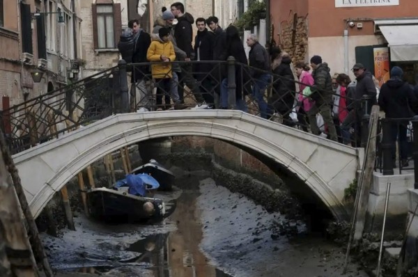 Фотофакт. Венеция вот-вот пересохнет Фотофакт. Венеция вот-вот пересохнет