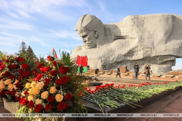 Митингом и автопробегом отметили в Бресте День защитников Отечества Митингом и автопробегом отметили в Бресте День защитников Отечества