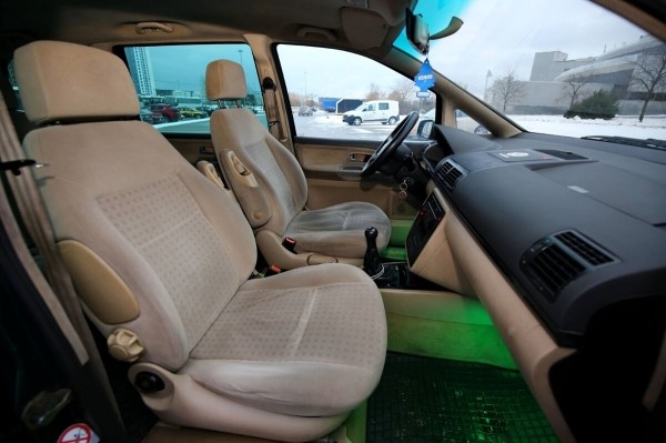 «Если отвезти машину на детейлинг, будет совсем лялечка!» Белорус о VW Sharan, который 13 лет находится в одних руках