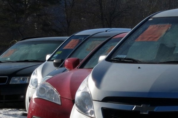 Единицы условно. Законно ли купить/продать автомобиль за валюту? Единицы условно. Законно ли купить/продать автомобиль за валюту?