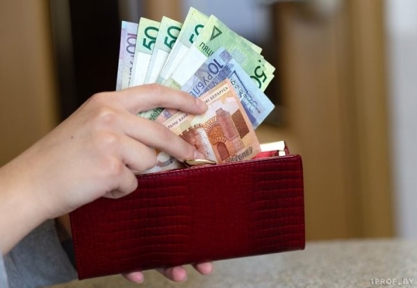 По требованию прокуратуры Кобринского района перед 15 работниками погашена задолженность по зарплате на 24 тыс. рублей