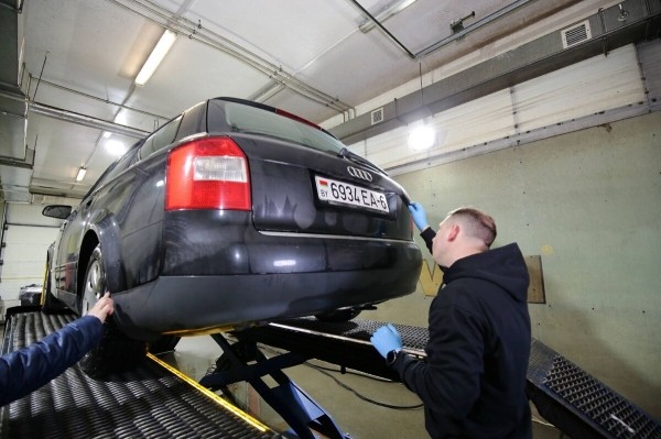 «Когда-то заплатил за машину 8 100 евро, а ей и сносу нет!». Белорус решился показать «живую» Audi A4 (B6) 1.9 TDI