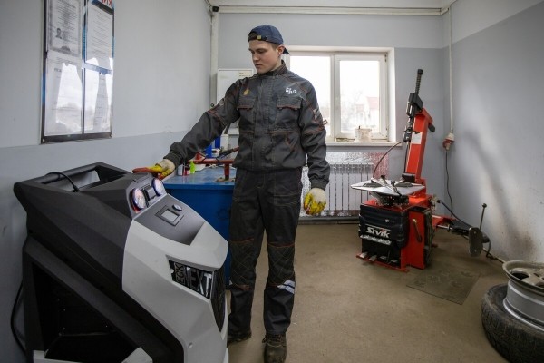 «Зарабатываю больше и думаю о расширении». Парень ушёл с завода и открыл бизнес в агрогородке «Зарабатываю больше и думаю о расширении». Парень ушёл с завода и открыл бизнес в агрогородке