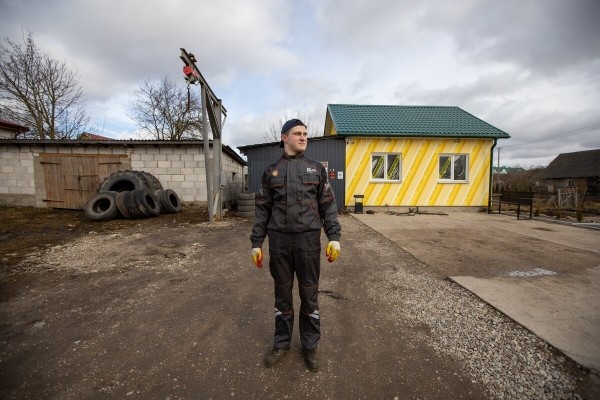 «Зарабатываю больше и думаю о расширении». Парень ушёл с завода и открыл бизнес в агрогородке «Зарабатываю больше и думаю о расширении». Парень ушёл с завода и открыл бизнес в агрогородке