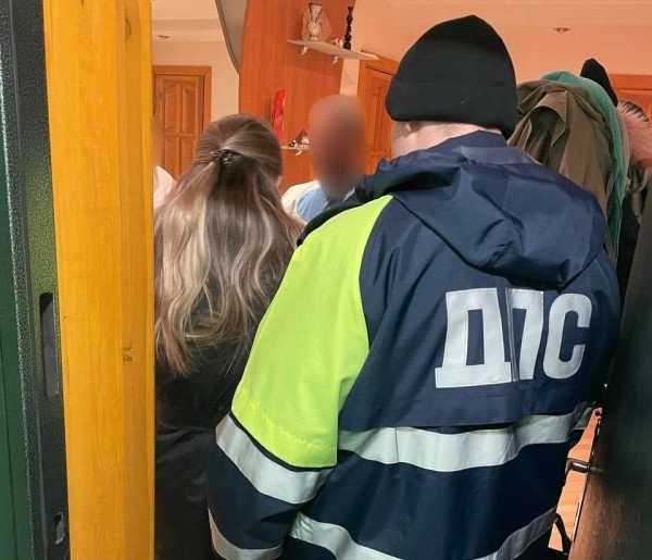 ГАИ и судебные исполнители пришли домой к нарушителям, не уплатившим штрафы по «письмам счастья» ГАИ и судебные исполнители пришли домой к нарушителям, не уплатившим штрафы по «письмам счастья»