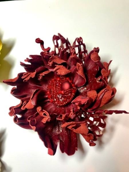 Как ремесленница из Дрогичина делает необычные украшения Как ремесленница из Дрогичина делает необычные украшения