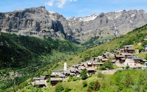 За переезд в этот швейцарский город вам заплатят. Сколько? За переезд в этот швейцарский город вам заплатят. Сколько?