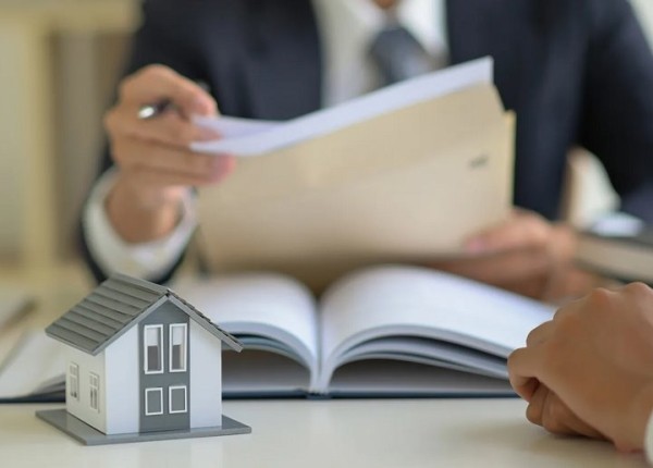 Девушка хочет унаследовать квартиру соседа по доверенности. А так можно? Девушка хочет унаследовать квартиру соседа по доверенности. А так можно?