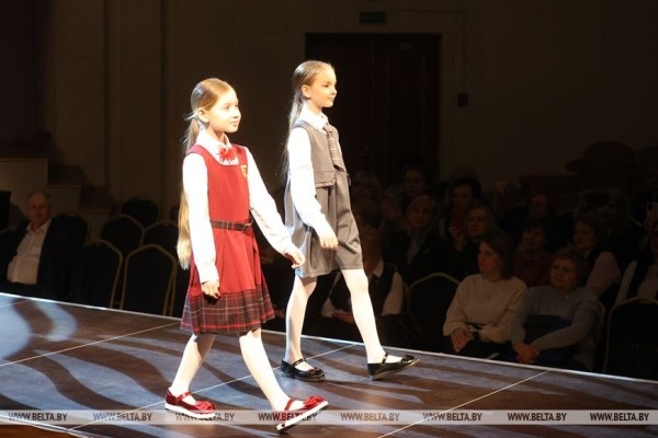 Цены на школьную форму вырастут в новом учебном году – и вот насколько Цены на школьную форму вырастут в новом учебном году – и вот насколько