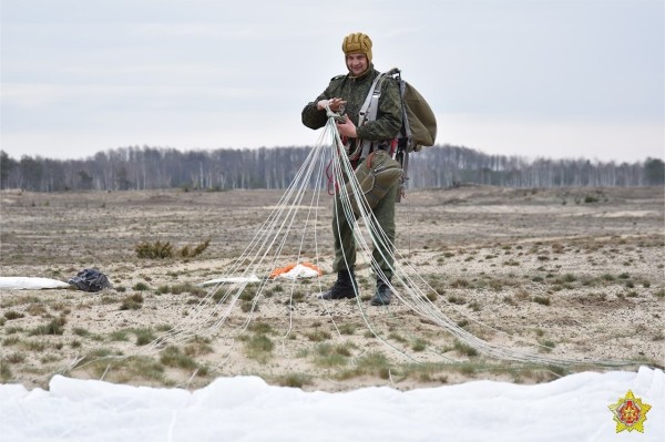 Над Брестом сегодня гудел самолет - смотрите, что было Над Брестом сегодня гудел самолет - смотрите, что было