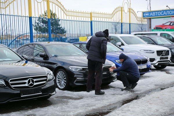 Голая правда от перегонщика авто из Европы: «Перепродал хорошо, если с машины заработал $3 000» Голая правда от перегонщика авто из Европы: «Перепродал хорошо, если с машины заработал $3 000»