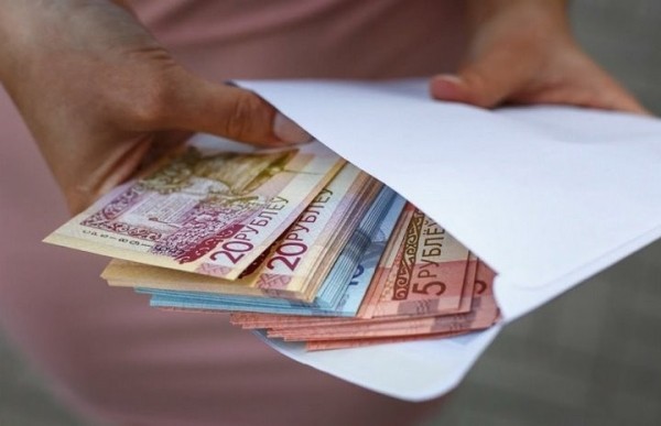 «Зарплату задерживали и не платили отпускные»: признания людей, которые получают деньги в конвертах «Зарплату задерживали и не платили отпускные»: признания людей, которые получают деньги в конвертах