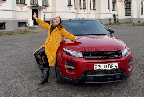 «Купила за $7 800, продала — за $12 500». Белоруска о том, как пересесть на престижный Range Rover