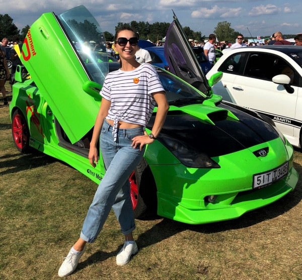 «Купила за $7 800, продала — за $12 500». Белоруска о том, как пересесть на престижный Range Rover