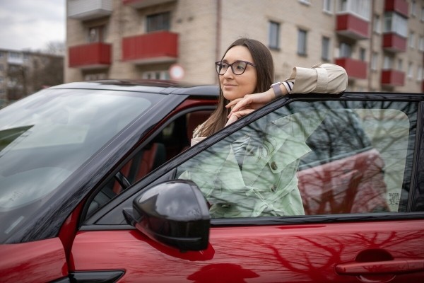 «Купила за $7 800, продала — за $12 500». Белоруска о том, как пересесть на престижный Range Rover