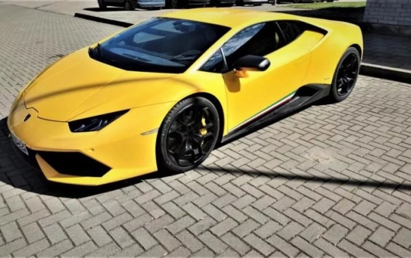 Литовский пенсионер пытался перегнать в Беларусь дорогой Lamborghini Литовский пенсионер пытался перегнать в Беларусь дорогой Lamborghini